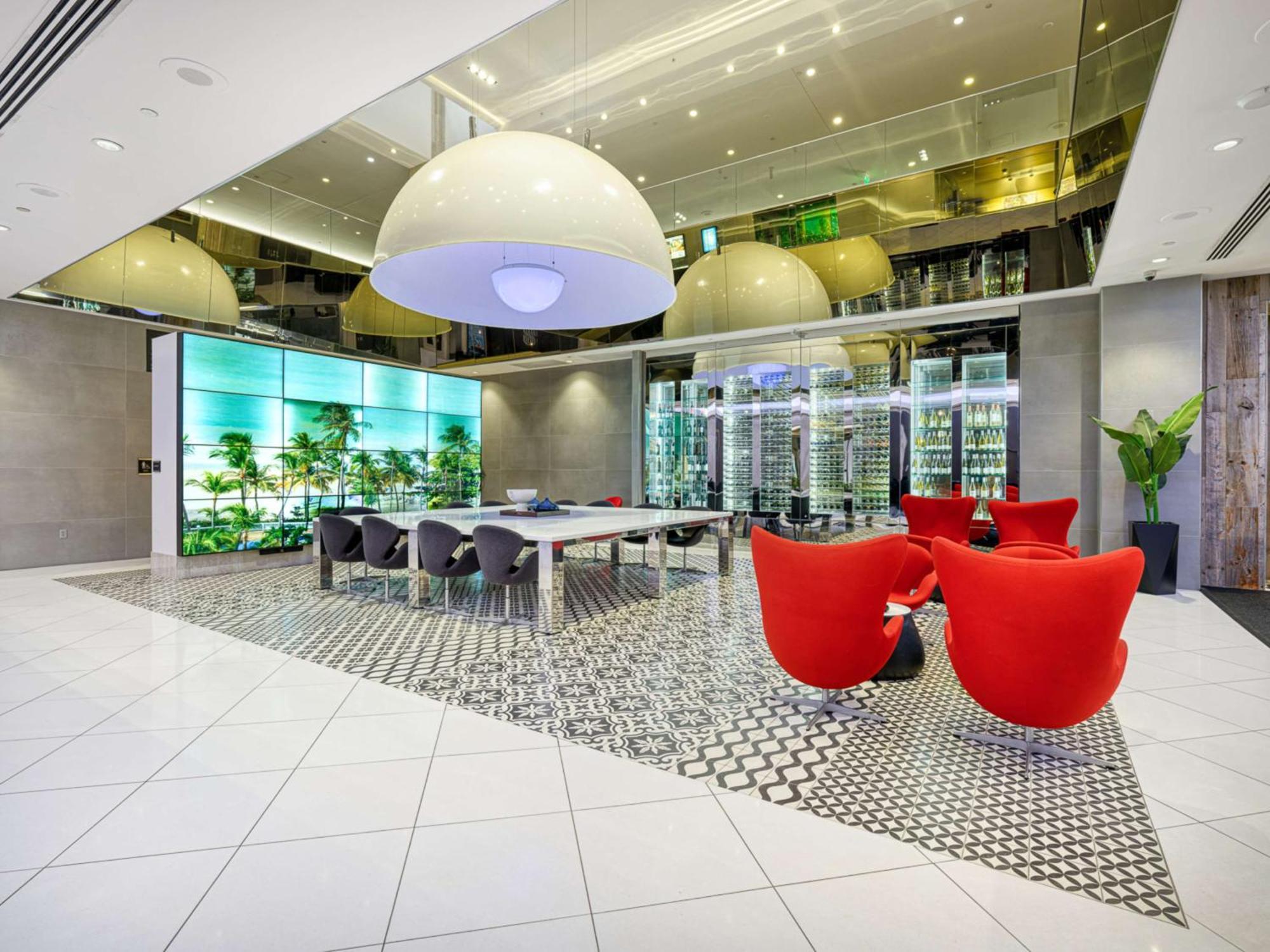 Royal Sonesta Hotel 5*
